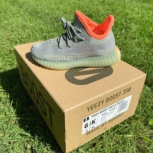 New Adidas Yeezy 350 V2 Desert Sage (Toddler 6.5k)